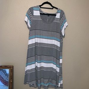Torrid jersey tee striped size 3 (plus 24)